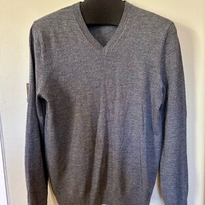 GAP Merino Men's Gray V-Neck Sweater